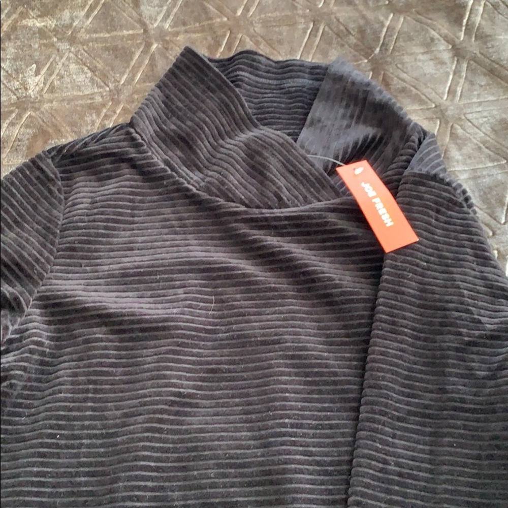 Joe Fresh Active Top - Picture 3 of 3